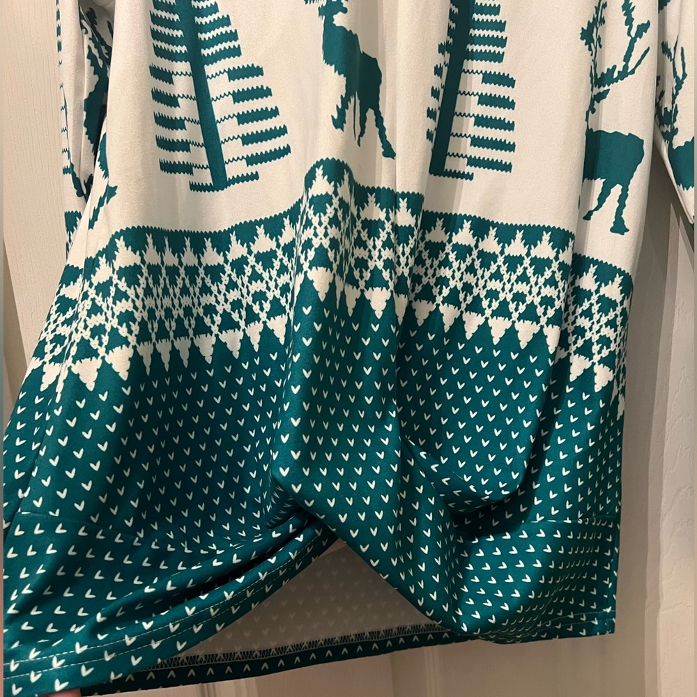 Like New Green Holiday Sweater Top With Knot At The Waist- Cute & Flattering - Picture 3 of 7